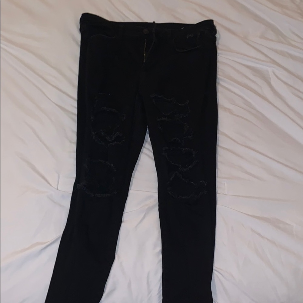 American Eagle Women’s Black Ripped Jeans